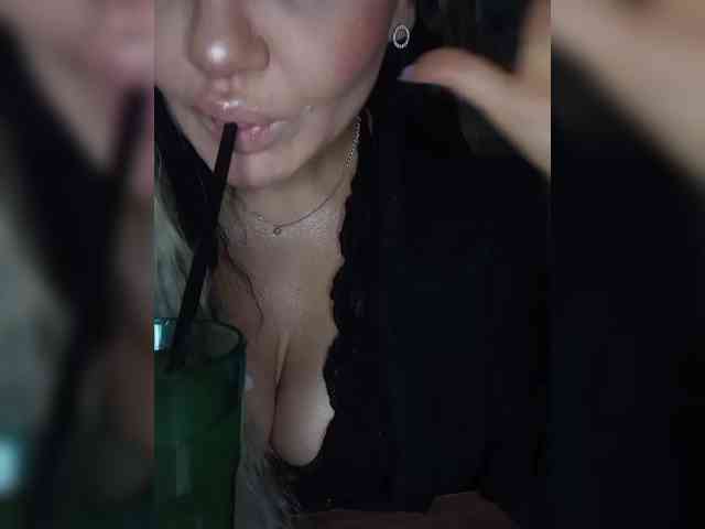 Brunetochkaaa webcam