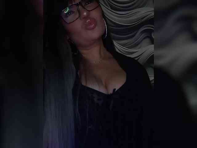 Brunetochkaaa webcam