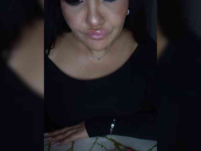 Brunetochkaaa webcam