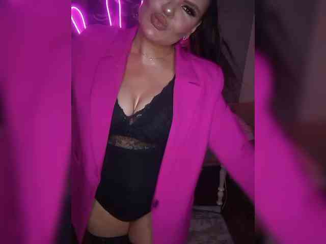 Brunetochkaaa webcam