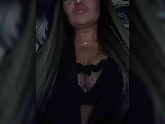 Brunetochkaaa webcam