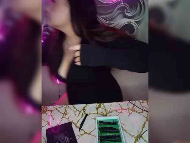 Brunetochkaaa webcam