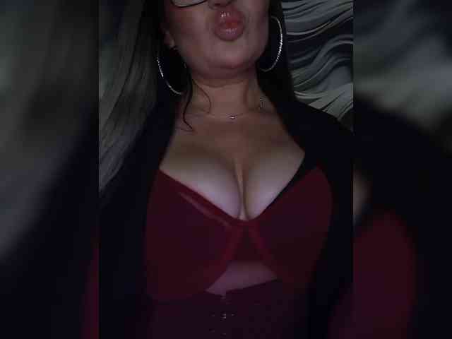 Brunetochkaaa webcam