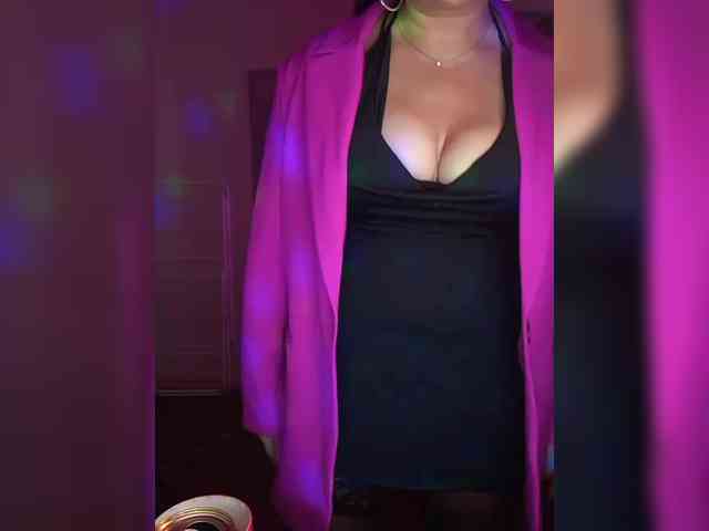 Brunetochkaaa webcam