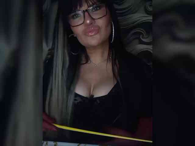 Brunetochkaaa webcam