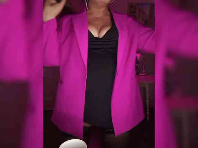 Brunetochkaaa webcam