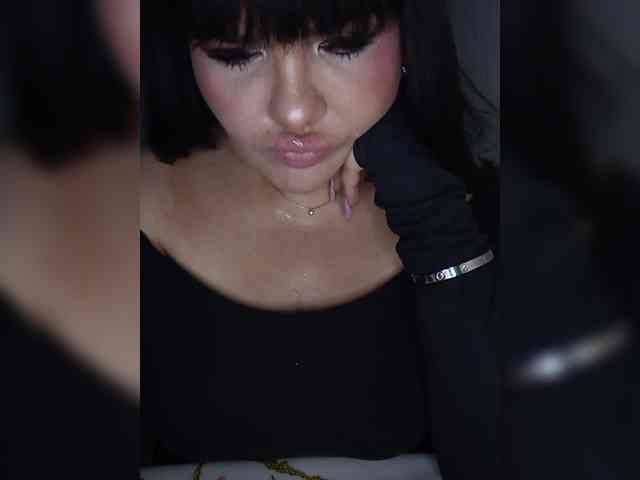 Brunetochkaaa webcam