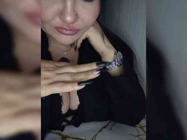 Brunetochkaaa webcam