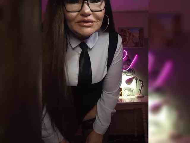 Brunetochkaaa webcam