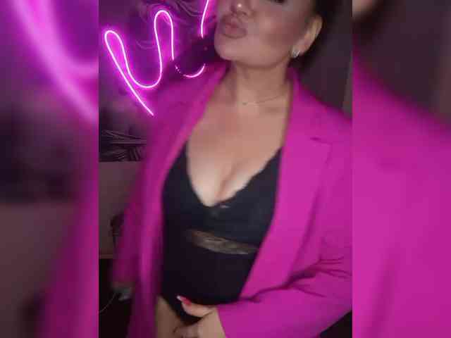 Brunetochkaaa webcam