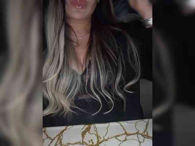 Brunetochkaaa webcam