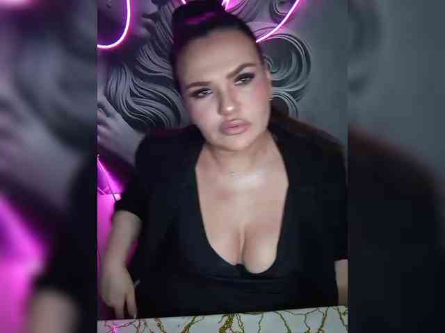 Brunetochkaaa webcam