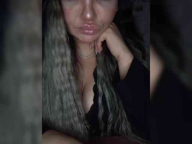 Brunetochkaaa webcam