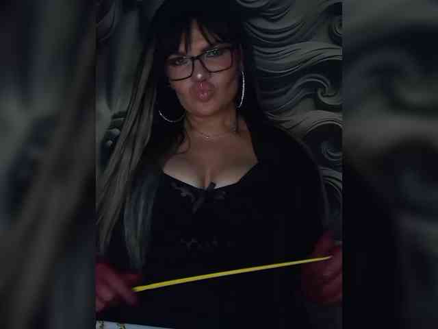 Brunetochkaaa webcam