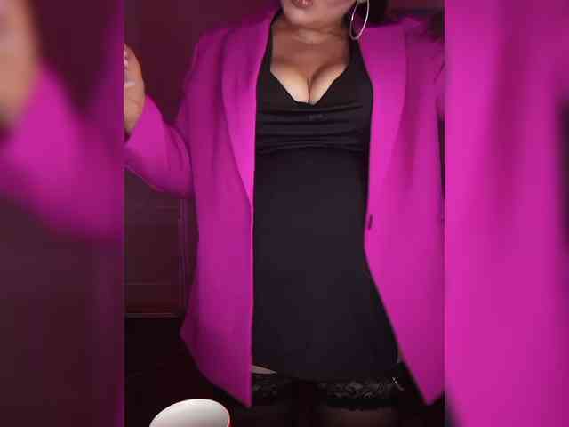 Brunetochkaaa webcam