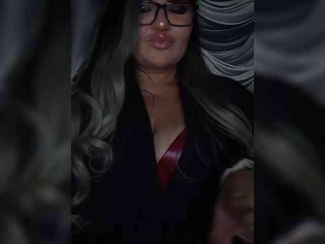 Brunetochkaaa webcam