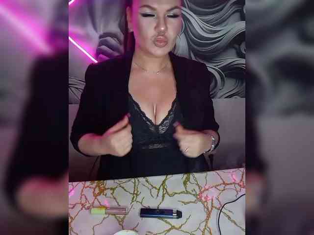 Brunetochkaaa webcam