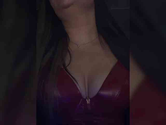 Brunetochkaaa webcam