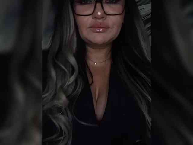 Brunetochkaaa webcam