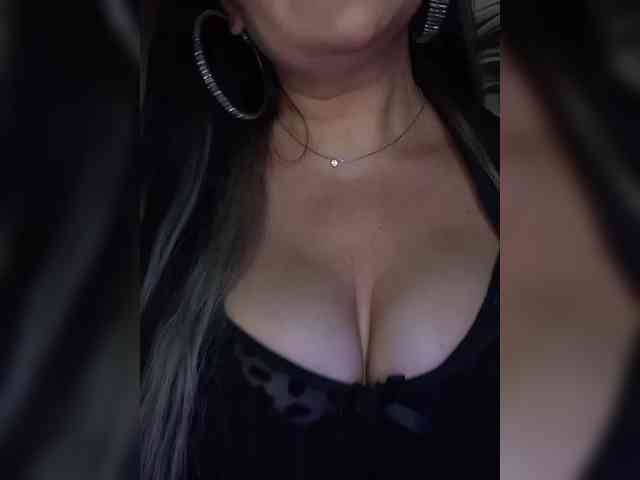 Brunetochkaaa webcam