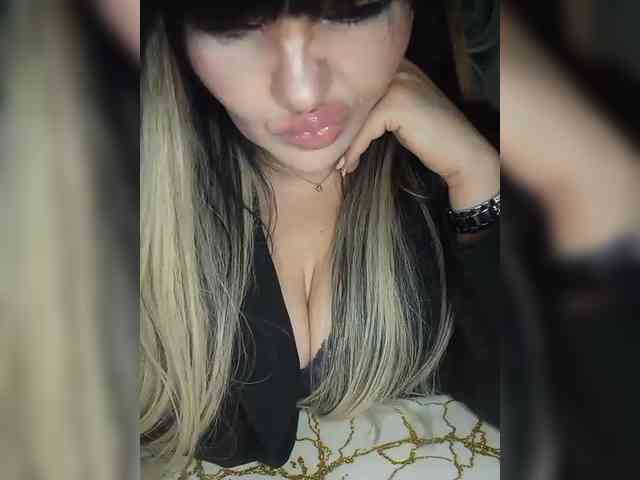 Brunetochkaaa webcam