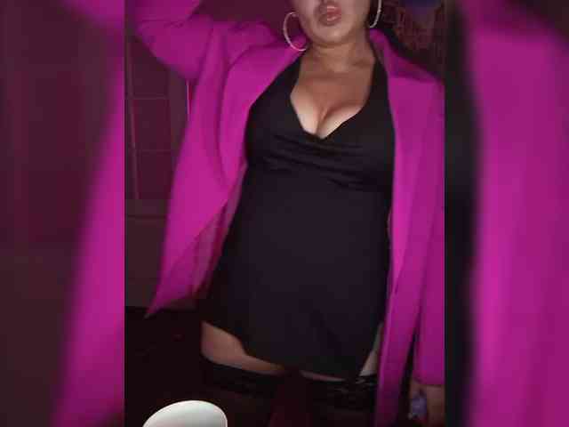 Brunetochkaaa webcam