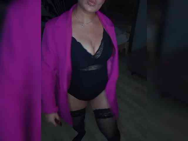 Brunetochkaaa webcam