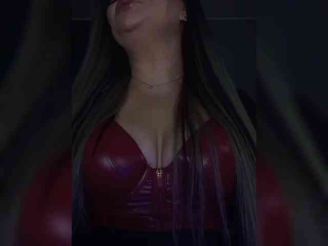 Brunetochkaaa webcam