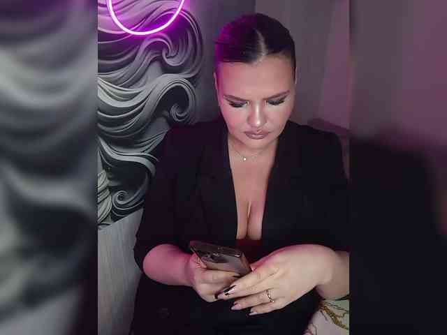 Brunetochkaaa webcam