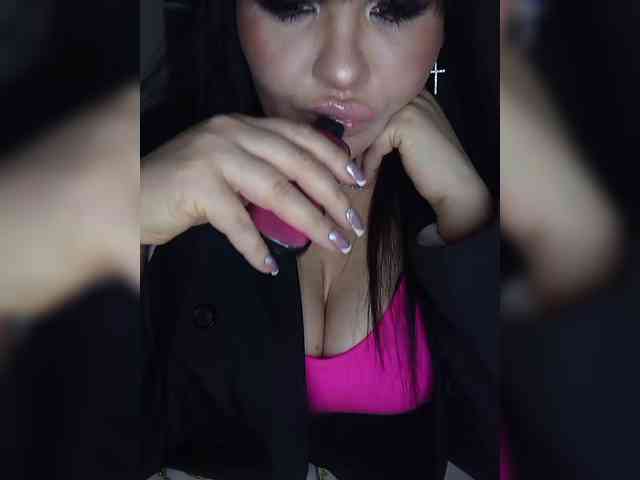 Brunetochkaaa webcam
