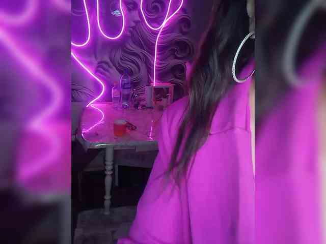 Brunetochkaaa webcam