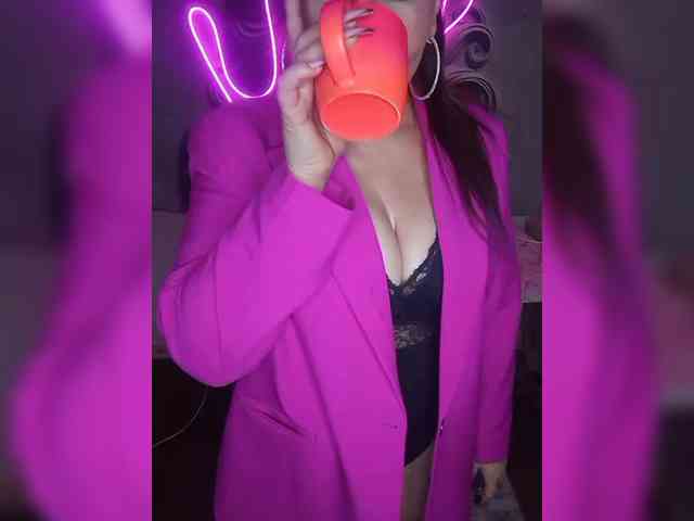 Brunetochkaaa webcam