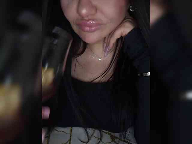 Brunetochkaaa webcam