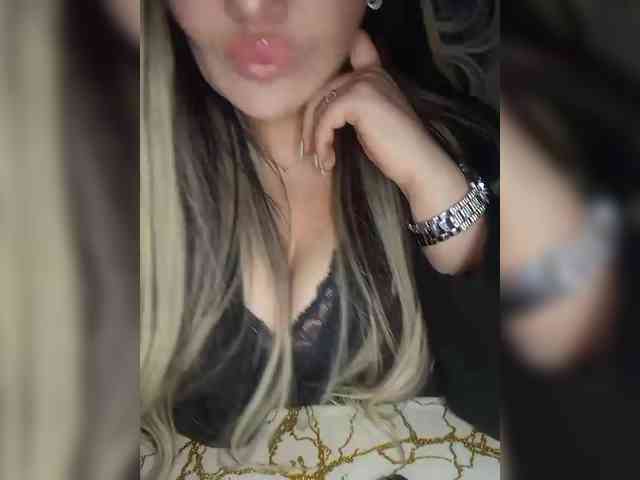Brunetochkaaa webcam