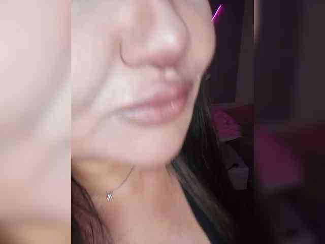 Brunetochkaaa webcam