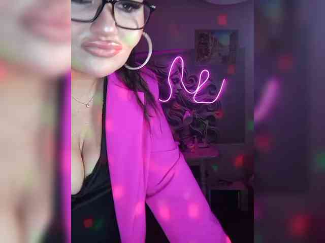 Brunetochkaaa webcam