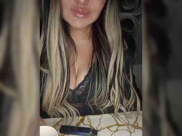 Brunetochkaaa webcam