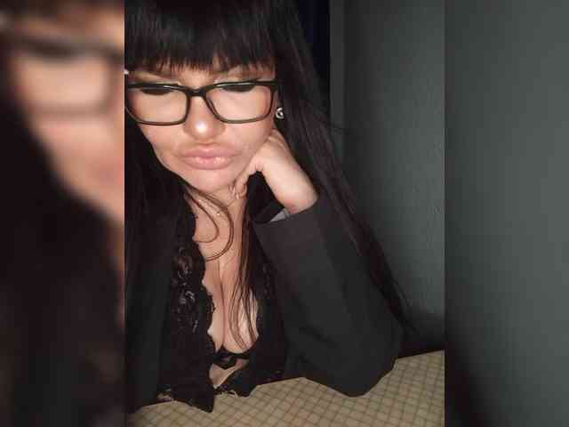 Brunetochkaaa webcam