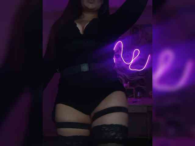 Brunetochkaaa webcam