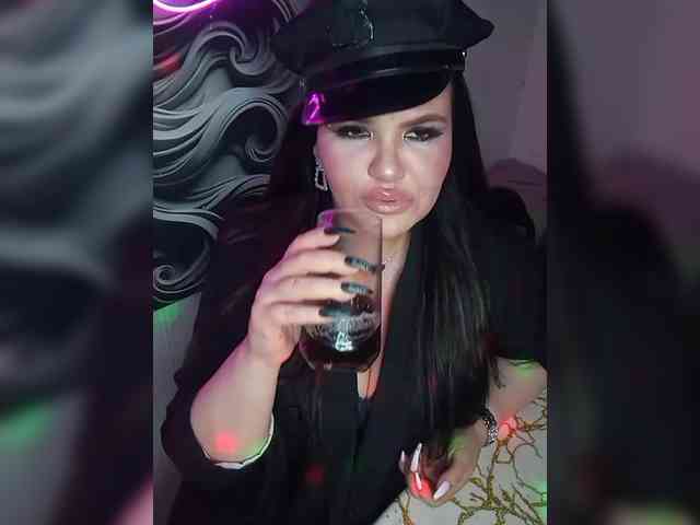 Brunetochkaaa webcam