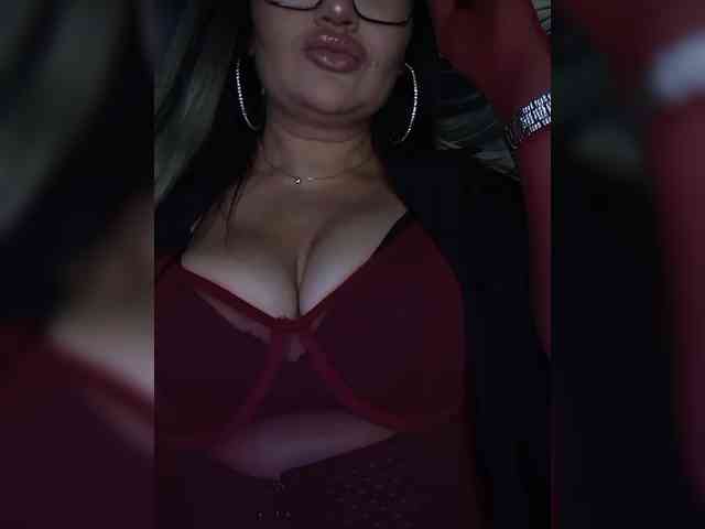 Brunetochkaaa webcam