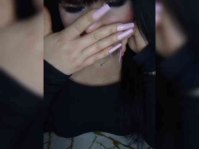Brunetochkaaa webcam