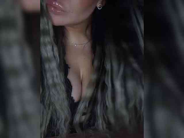Brunetochkaaa webcam