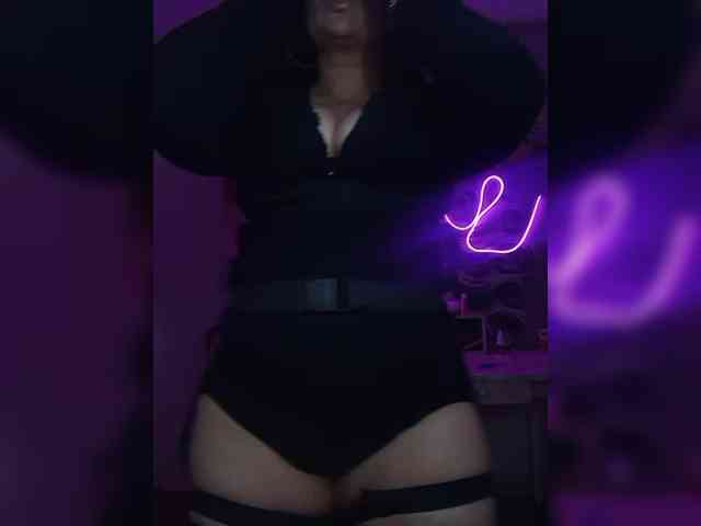 Brunetochkaaa webcam