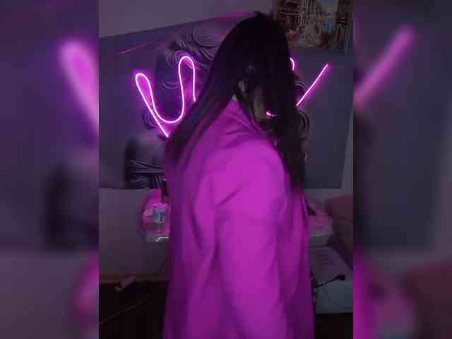 Brunetochkaaa webcam