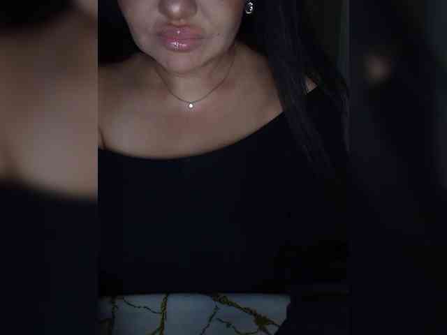 Brunetochkaaa webcam