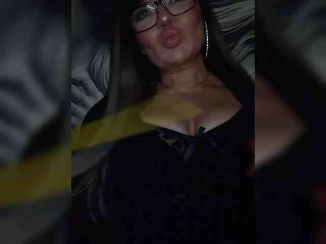 Brunetochkaaa webcam