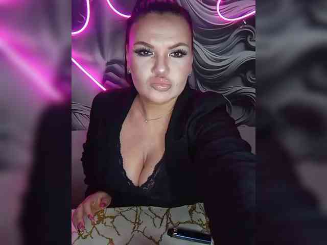 Brunetochkaaa webcam