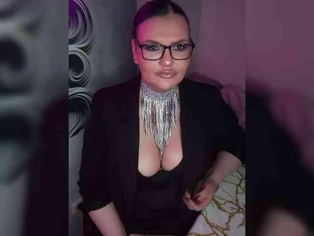 Brunetochkaaa webcam