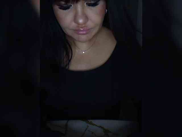 Brunetochkaaa webcam
